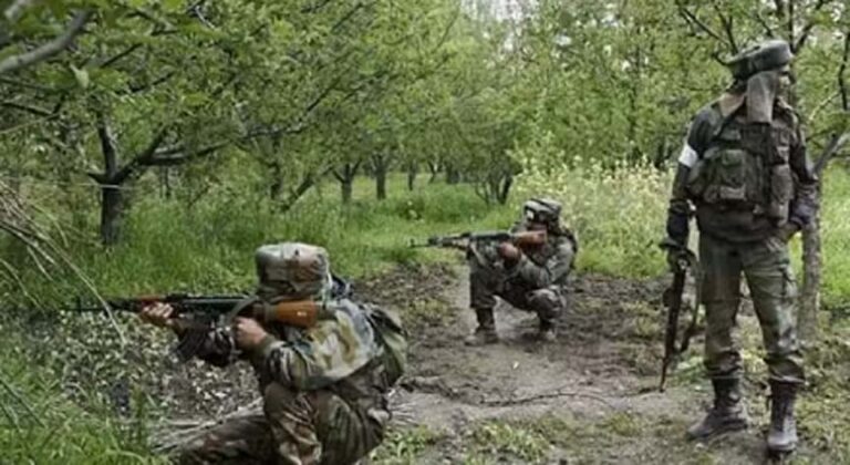 बस्तर में सुरक्षाबलों और नक्सलियों के बीच मुठभेड़, चार नक्सली ढेर; एक जवान बलिदान