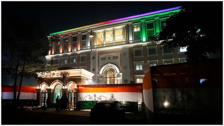 सोनिया गांधी ने किया कांग्रेस के नए मुख्यालय का उद्घाटन, राहुल-प्रियंका समेत कई दिग्गज मौजूद