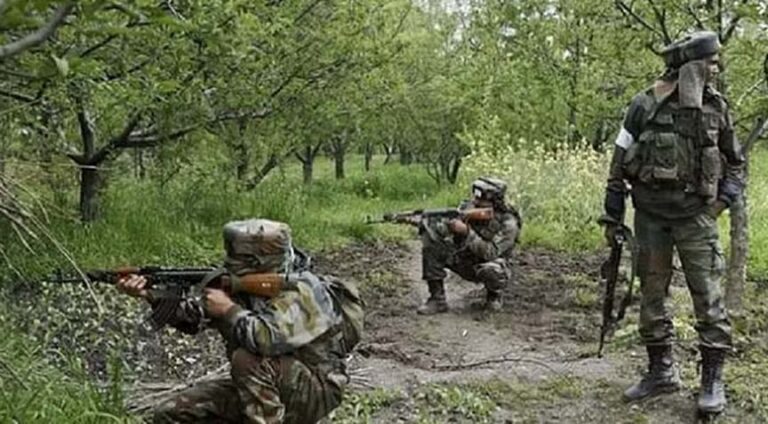 छत्तीसगढ़ में सुरक्षाकर्मियों और नक्सलियों के बीच मुठभेड़, मारे गए तीन माओवादी