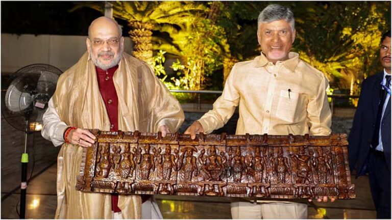 आंध्र प्रदेश में गरजे अमित शाह, कहा- महाराष्ट्र और हरियाणा की तरह दिल्ली में भी बनेगी NDA की सरकार