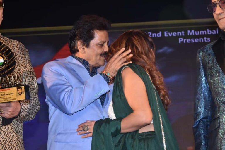 मुनमुन चक्रवर्ती ने दिग्गज गायक उदित नारायण पर गंभीर आरोप लगाए