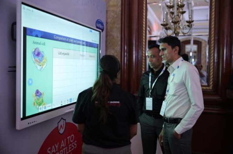 शिक्षकों की मदद के लिए लॉन्च किया ‘नवनीत एआय’