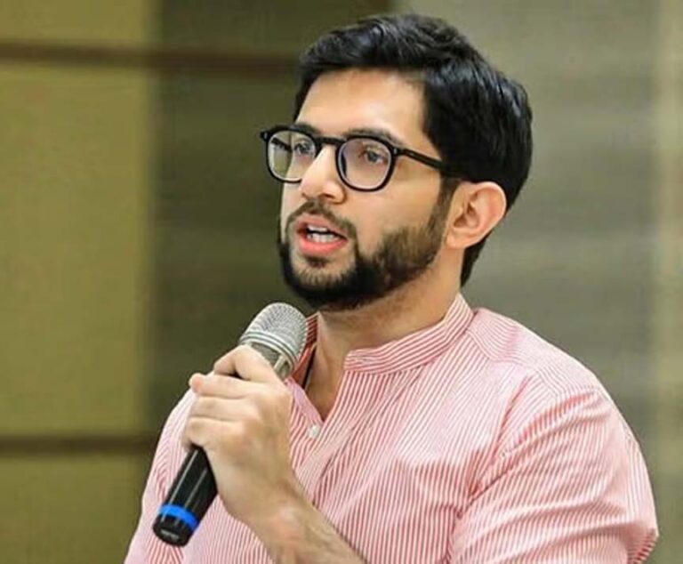 ‘देश का भविष्य खतरे में’, आदित्य ठाकरे बोले- हमें नहीं पता हमारा वोट कहा जा रहा…