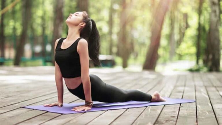 हार्ट अटैक के रिस्क को कम करने के लिए रोज करें ये 5 योग आसन, आपके लंग्स भी बनेंगे हेल्दी और मजबूत