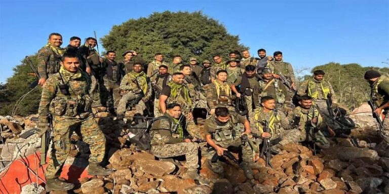 तेलंगाना बॉर्डर में नक्सल स्मारक ध्वस्त