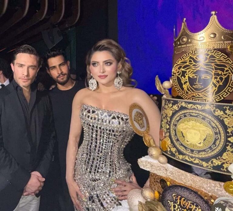 उर्वशी रौतेला की 7 करोड़ की बर्थडे पार्टी में हॉलीवुड अभिनेता एड वेस्टविक ने चार चांद लगाए