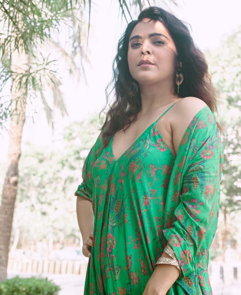 आंखों के लिए एक बेहतरीन उपहार है मधुरिमा तुली का लेटेस्ट बोल्ड फोटोशूट