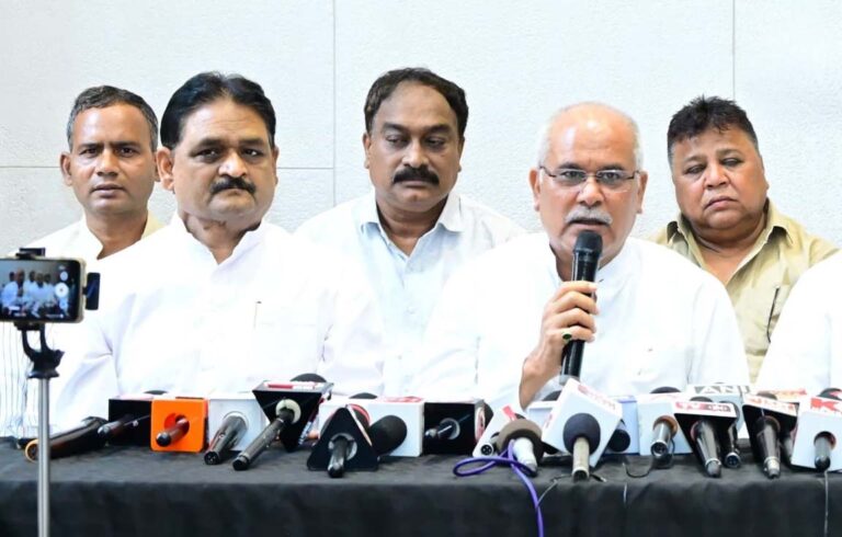 राष्ट्रीय महासचिव एवं पूर्व मुख्यमंत्री भूपेश बघेल की पत्रकार वार्ता