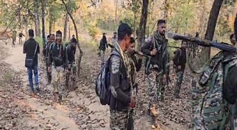 छत्तीसगढ़-तेलंगाना सीमा पर नक्सल विरोधी अभियान आठवें दिन भी जारी, 24,000 जवानों ने घेर रखी पहाड़ी
