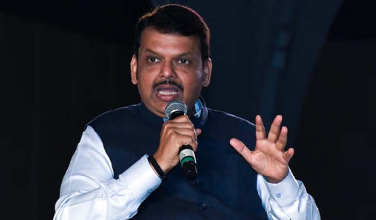 फडणवीस बोले: माओवादी संगठनों से जुड़े समूह शहरी क्षेत्रों में सक्रिय, प्रस्तावित सार्वजनिक सुरक्षा कानून जरूरी