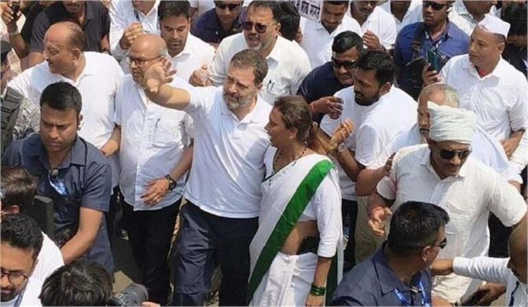 राहुल गांधी बेगूसराय में कांग्रेस की पदयात्रा में हुए शामिल, संविधान सुरक्षा सम्मेलन’ को संबोधित करने पटना रवाना