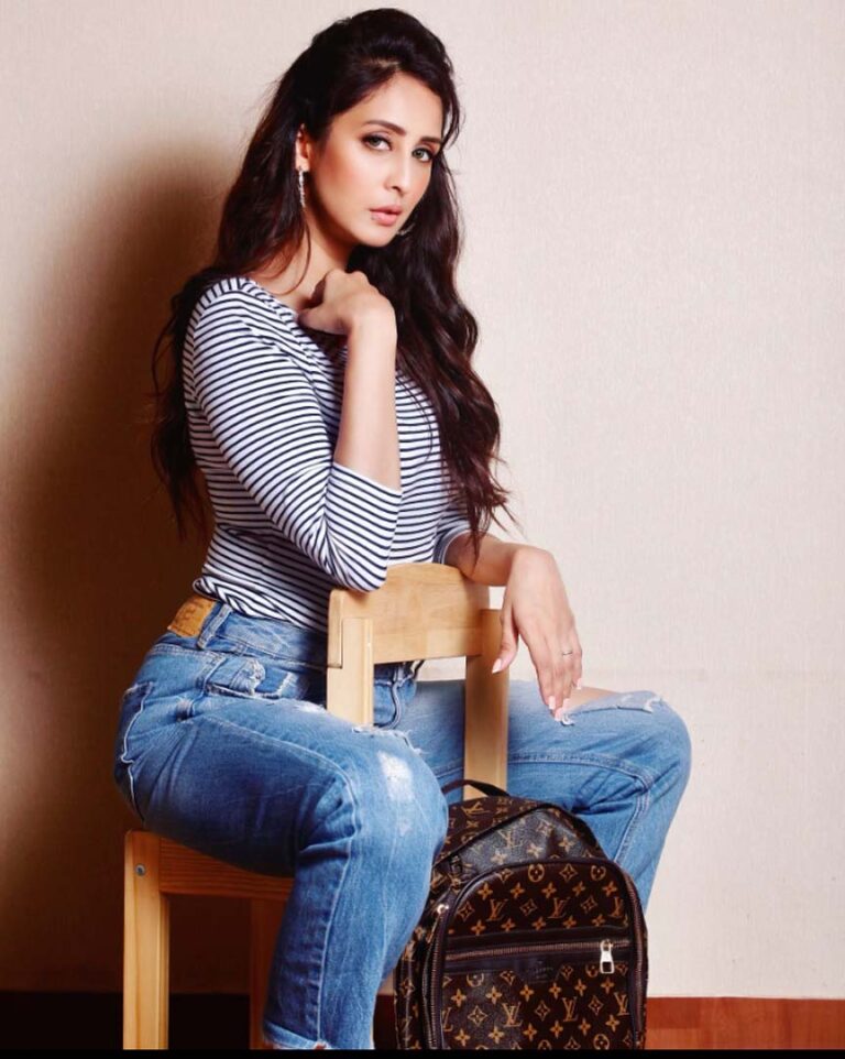 चाहत खन्ना ने एक नई दुनिया में कदम रखा