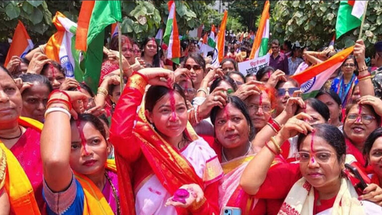 ऑपरेशन सिंदूर की सफलता के बाद निकली सिंदूर यात्रा, जमशेदपुर में दिखी मातृशक्ति की अद्भुत झलक