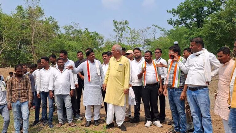 पूर्व सीएम बघेल बोले- खदानों को निजी हाथों में सौंपकर लूट रही भाजपा, लोगों को नक्सली मामलों में फंसाया जा रहा