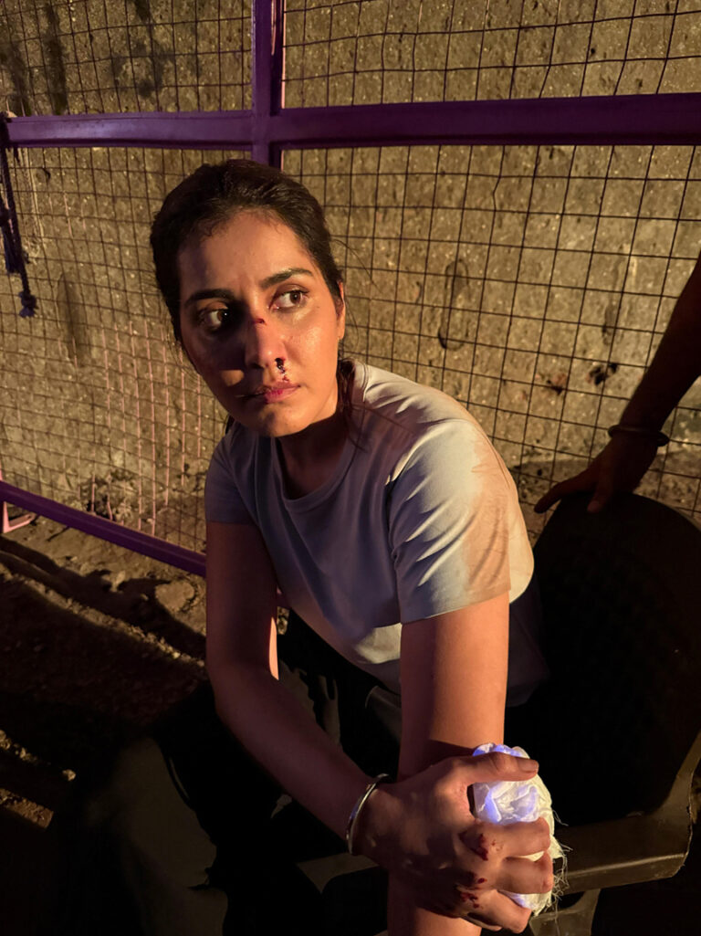 पावर और पंच: राशि खन्ना का एक्शन अवतार