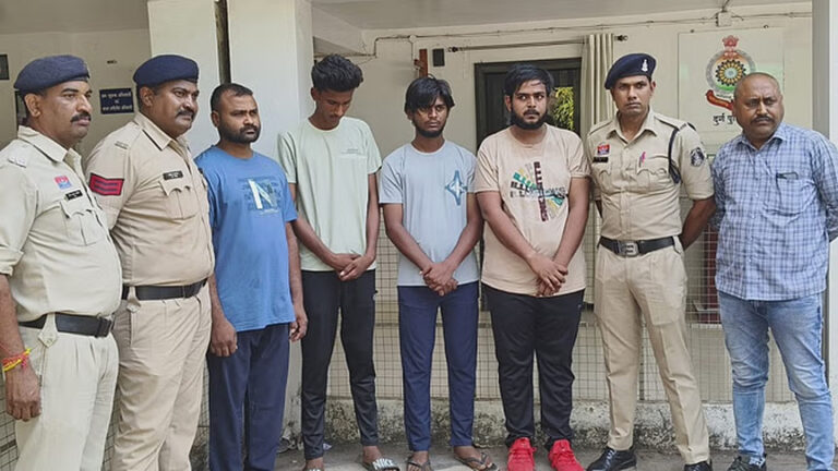 सीबीआई अधिकारी बनकर एक महीने तक महिला को किया डिजिटल अरेस्ट, लाखों रुपये की ठगी, चार आरोपी गिरफ्तार
