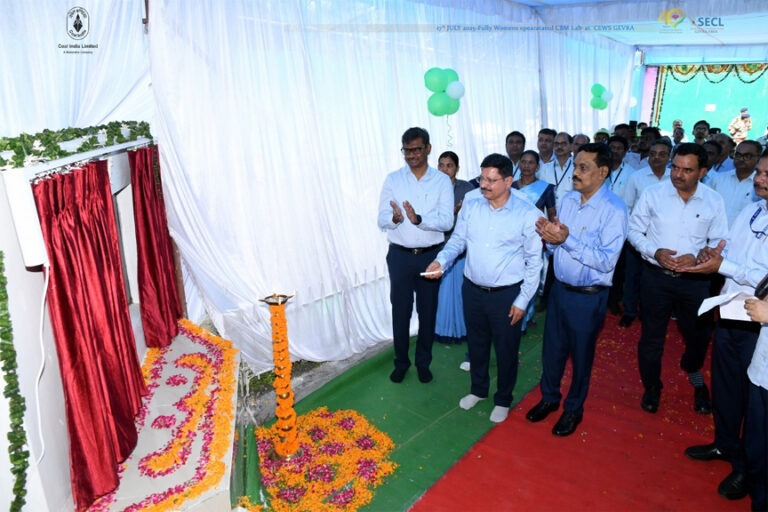 एसईसीएल सीईडबल्यूएस, गेवरा की “सीबीएम लैब” अब महिलाओं के हाथों में – तकनीकी दक्षता और महिला सशक्तिकरण की दिशा में एक ऐतिहासिक पहल