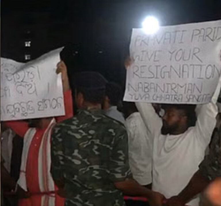 70 फीसदी जल चुकी है 15 साल की किशोरी, 14 डॉक्टरों की टीम करेगी इलाज; AIIMS में निषेधाज्ञा