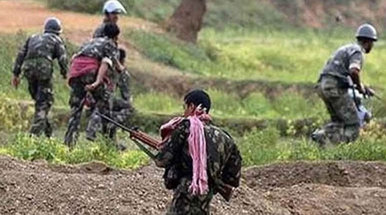 बीजापुर में दिखी नक्सलियों की कायराना हरकत, दो ग्रामीणों की बेरहमी से की हत्या