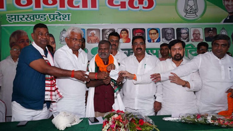 बिहार चुनाव से पहले राजद का बड़ा दांव, झारखंड से नेता सुनील साहू की एंट्री, भाजपा पर बोला हमला