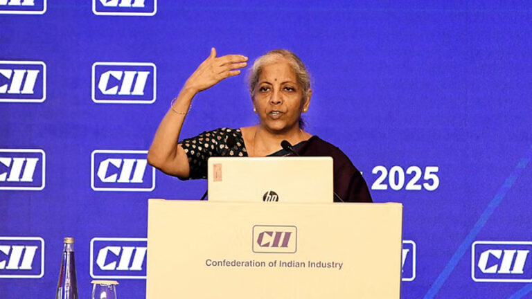 ‘भारत बना एआई और टेक टैलेंट का ग्लोबल हब’, सीआईआई जीसीसी बिजनेस समिट में बोलीं सीतारमण
