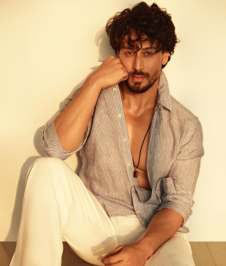 आमिर खान की तारीफ़ सुनकर भावनाओं में बह गए टाइगर श्रॉफ