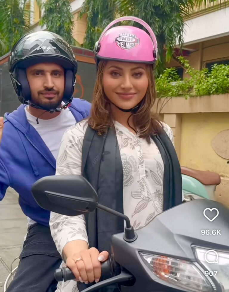 उर्वशी रौतेला इस ब्रह्मांड की सबसे खूबसूरत लड़की हैं- जस्सी गिल