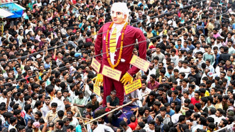 मारबत उत्सव में अमेरिकी टैरिफ का किया गया विरोध, लोगों ने निकाली ट्रंप के पुतले की परेड