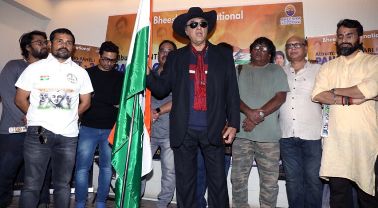 “पहेली गीत 2” को लॉन्च कर मुकेश खन्ना ने किया स्वतंत्रता सेनानियों को ट्रिब्यूट