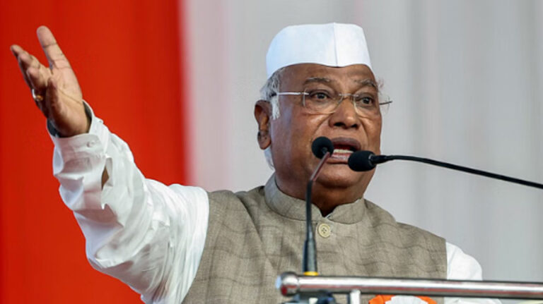 ‘मोदी सरकार की विदेश नीति फेल’, ट्रंप के टैरिफ को दोगुना कर 50 प्रतिशत करने पर बोले खरगे