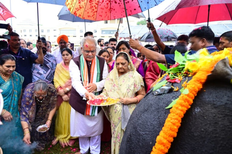 पूर्व मुख्यमंत्री भूपेश बघेल के द्वारा किया गया भव्य तीजा-पोरा महोत्सव का आयोजन