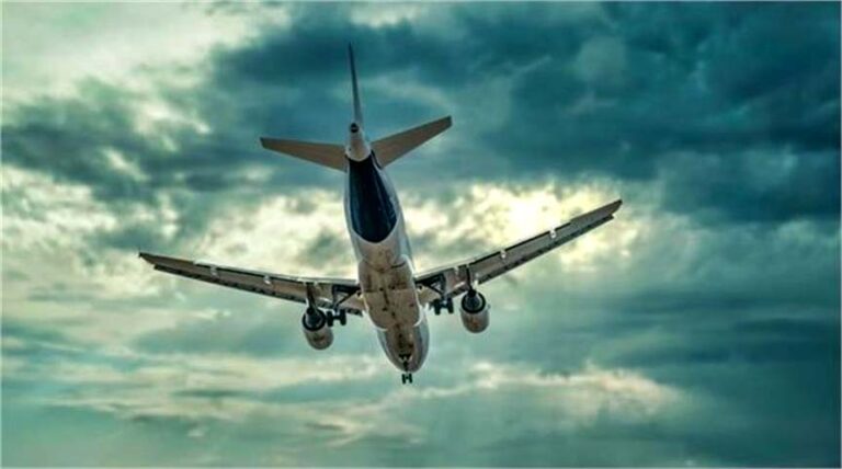 छत्तीसगढ़ रायपुर एयरपोर्ट पर आफत: आसमान से गिरी बिजली, ठप हुआ DVOR सिस्टम, कई उड़ानें अटकीं