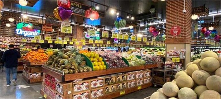 महंगाई पर ट्रंप टैरिफ की मार : खाने-पीने की चीज़ों ने तोड़े रिकॉर्ड, अंडा 300 रुपये, दूध 350 और आलू 84 रुपये किलो!