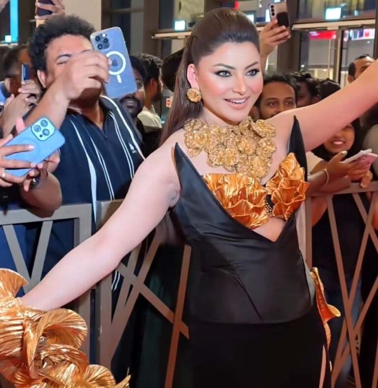 पैन-इंडियन स्टारडम की मिसाल बनीं उर्वशी रौतेला