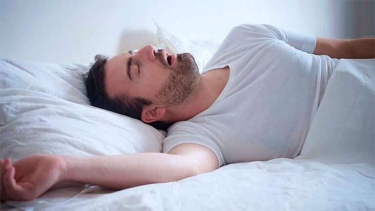 सोने की गलत आदत से आ सकता है हार्ट अटैक, जाने सोने के  पोजीशन के बारे में…