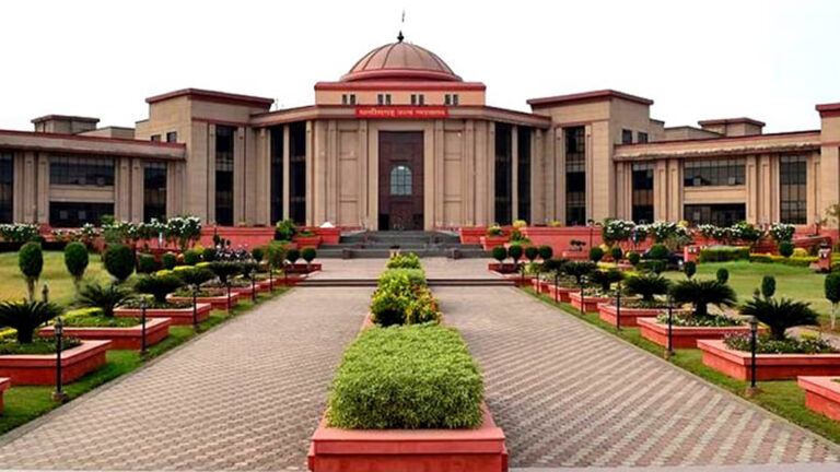 छत्तीसगढ़ में 14 मंत्रियों की नियुक्ति पर हाईकोर्ट में नई याचिका, कांग्रेस ने दी संवैधानिक चुनौती