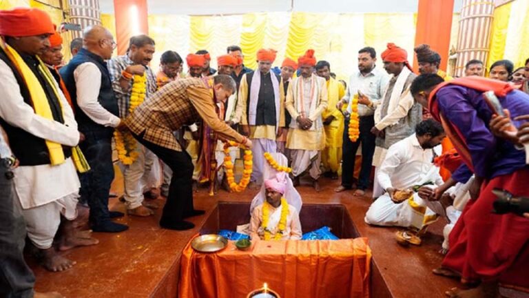 बस्तर दशहरा: शांतिपूर्ण पर्व के लिए सदियों पुरानी परंपरा ‘जोगी बिठाई’ हुई संपन्न