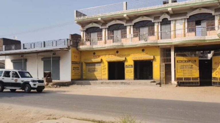 आतंकी साजिश: फरीदाबाद में 300 किलो आरडीएक्स बरामद, धौज में डॉक्टर के घर से AK-56 और 2 ऑटोमैटिक पिस्टल भी मिलीं