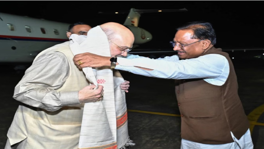 गृह मंत्री अमित शाह रायपुर में, सीएम साय ने किया स्वागत; आज बस्तर ओलंपिक में करेंगे शिरकत