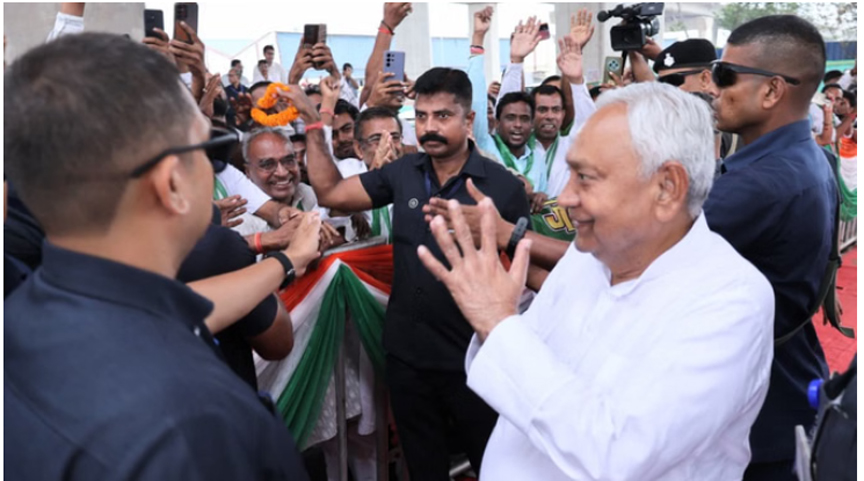 नीतीश सरकार का बड़ा फैसला, पेंशनभोगियों के लिए खुशखबरी; अब घर बैठे होगा जीवन प्रमाणीकरण