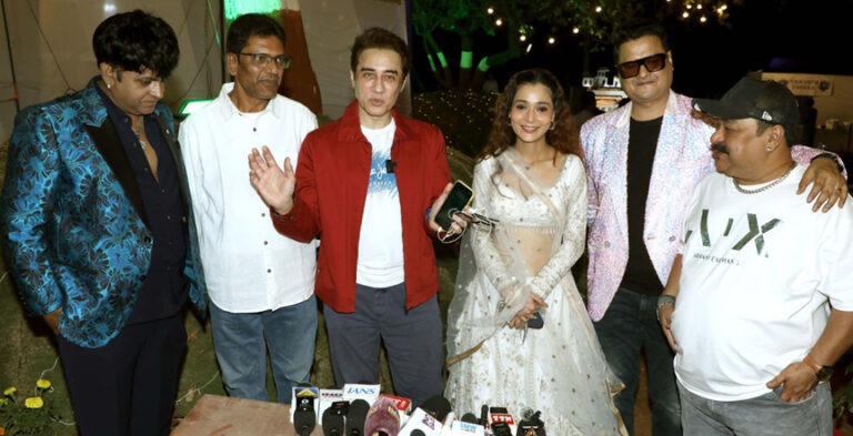 सितारों की चमक में नहाया कर्जत: फैज़ल और सारा ने किया नीलकंठ वैली का शुभारंभ