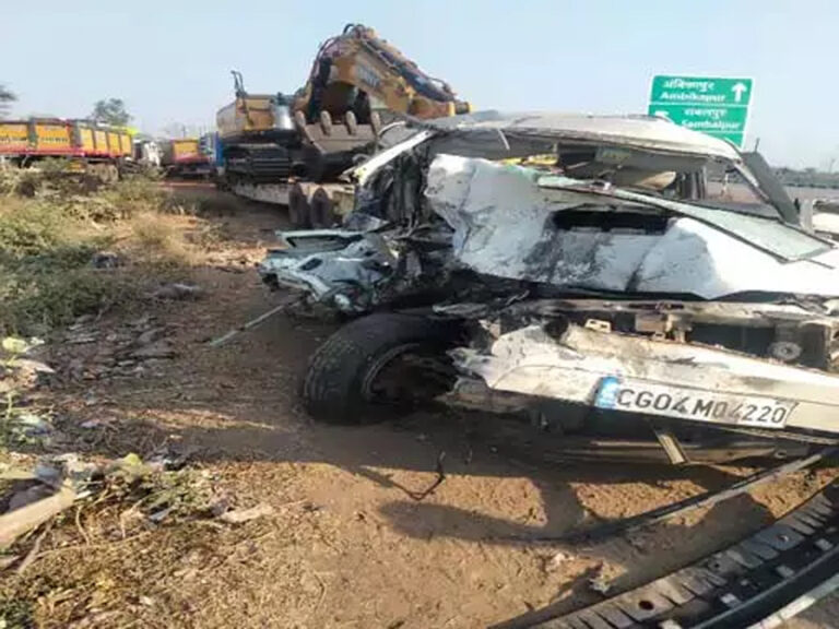 रायपुर-रतनपुर रोड में 4 की मौत, ट्रेलर और स्कॉर्पियो के बीच हुई टक्कर