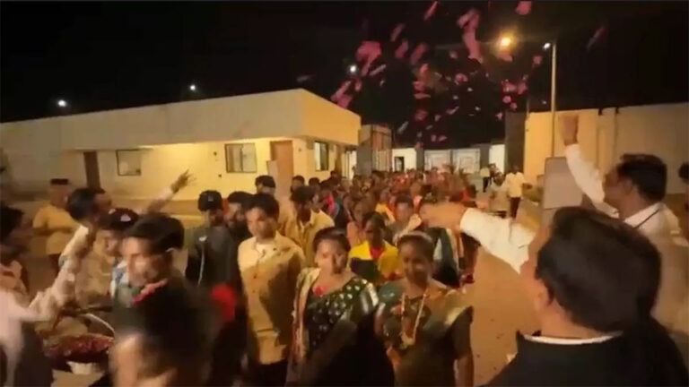 नंदन वन जंगल सफारी का सरेंडर नक्सलियों ने किया भ्रमण