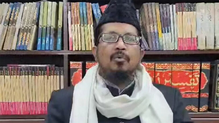 ‘गाय को राष्ट्रीय पशु घोषित किया जाए’ – मुस्लिम धर्मगुरु मौलाना शहाबुद्दीन का बड़ा बयान