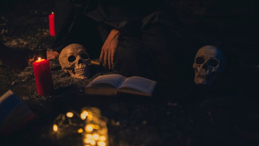 झारखंड में अंधविश्वास का खौफनाक चेहरा: ओझा-गुनी के आरोप में एक ही परिवार के तीन लोगों की हत्या; गांव में दहशत