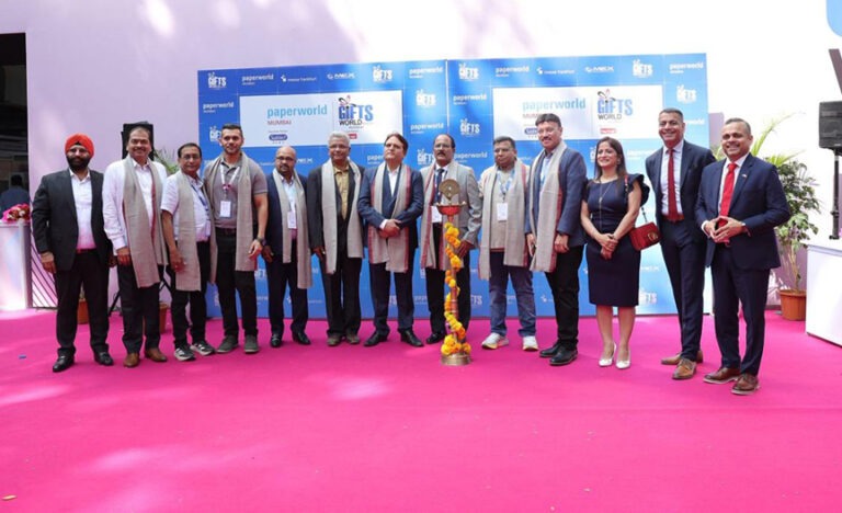 मुंबई में गूंजा गिफ्टिंग और स्टेशनरी का महाकुंभ