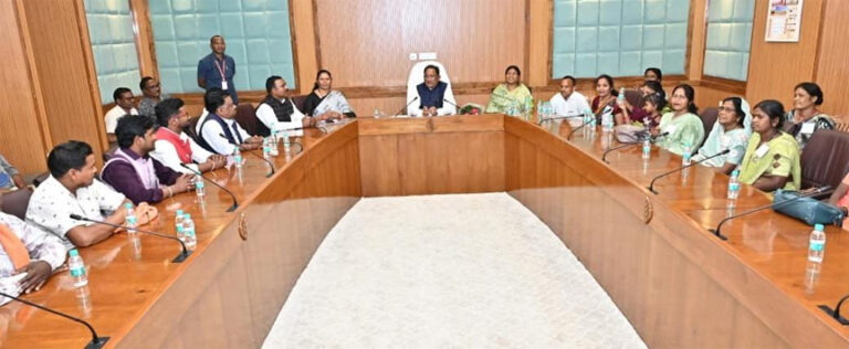 ग्रामीण विकास में सरपंचों की है महत्वपूर्ण भूमिका – मुख्यमंत्री विष्णु देव साय