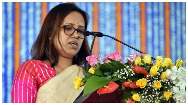 भाजपा के महिला आरक्षण पर प्रदर्शन के दौरान सड़क जाम से फूटा महिला का गुस्सा, कांग्रेस ने घेरा