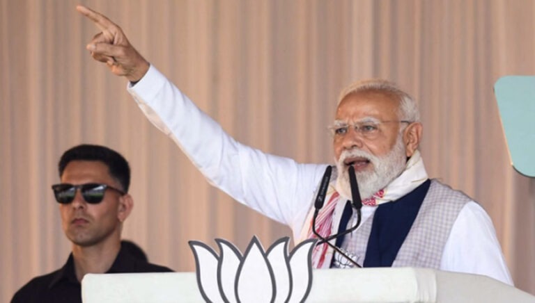 बांकुरा में गरजे PM मोदी, कहा- TMC के गुंडों को 4 मई से पहले आत्मसमर्पण करने का आखिरी मौका
