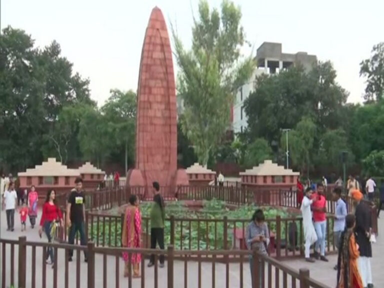 जलियांवाला बाग के बलिदानियों को नमन: राष्ट्रपति मूर्मु और पीएम मोदी ने दी श्रद्धांजलि, कहा- देश सदैव ऋणी रहेगा